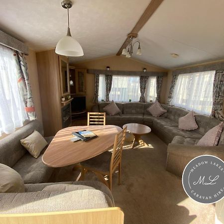 Coral Beach - Row 73 Van 2, Central Heating, Wifi, Bed Linen - Meadow Lakes Caravan & Lodge Hire Инголдмелс Экстерьер фото